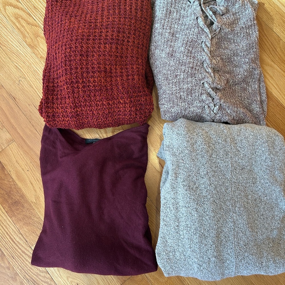 Lot of 4 Everyday Sweaters - size med/large